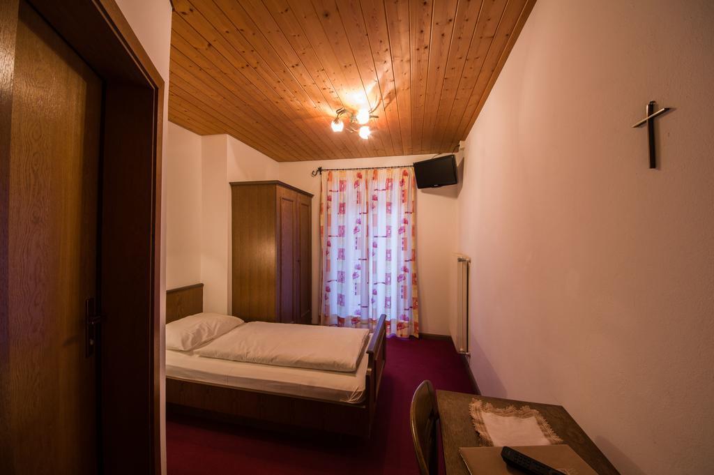 Gasthof Loewen Welschnofen Kamer foto