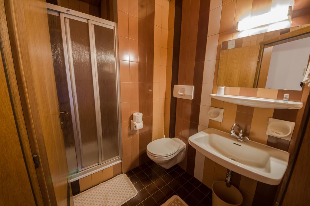 Gasthof Loewen Welschnofen Kamer foto