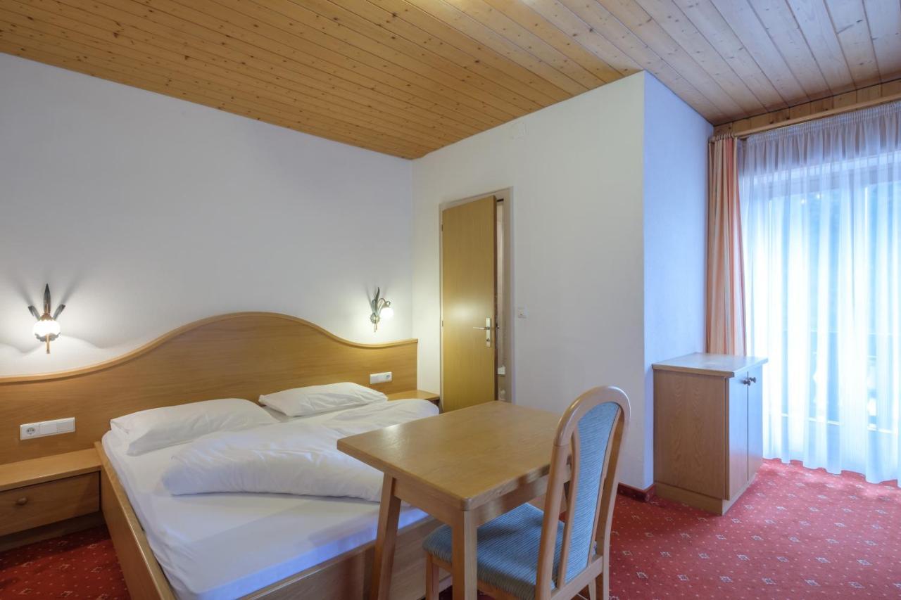 Gasthof Loewen Welschnofen Buitenkant foto