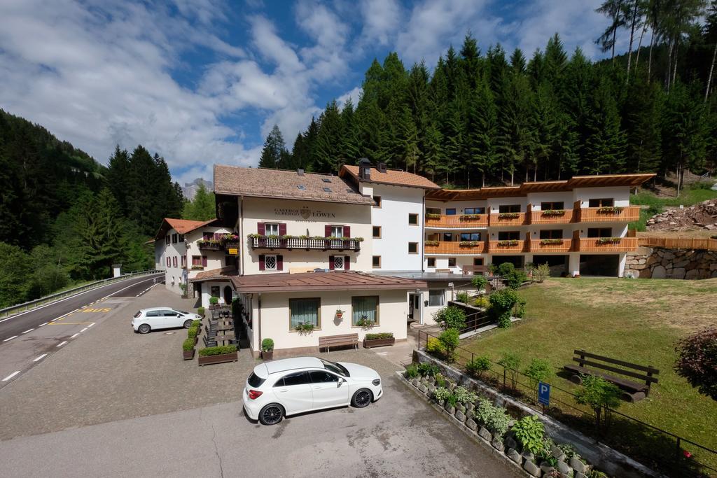 Gasthof Loewen Welschnofen Buitenkant foto