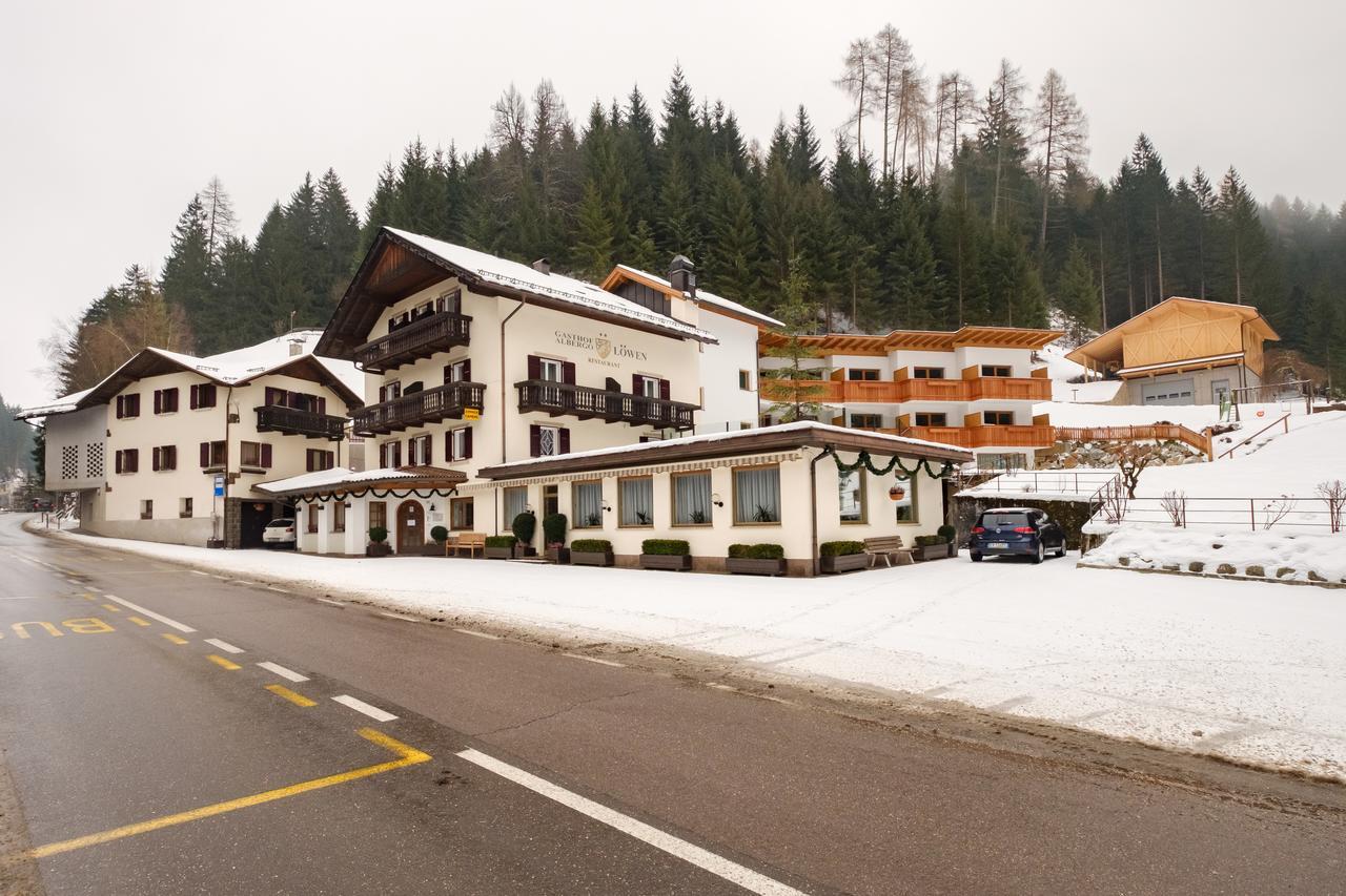 Gasthof Loewen Welschnofen Buitenkant foto