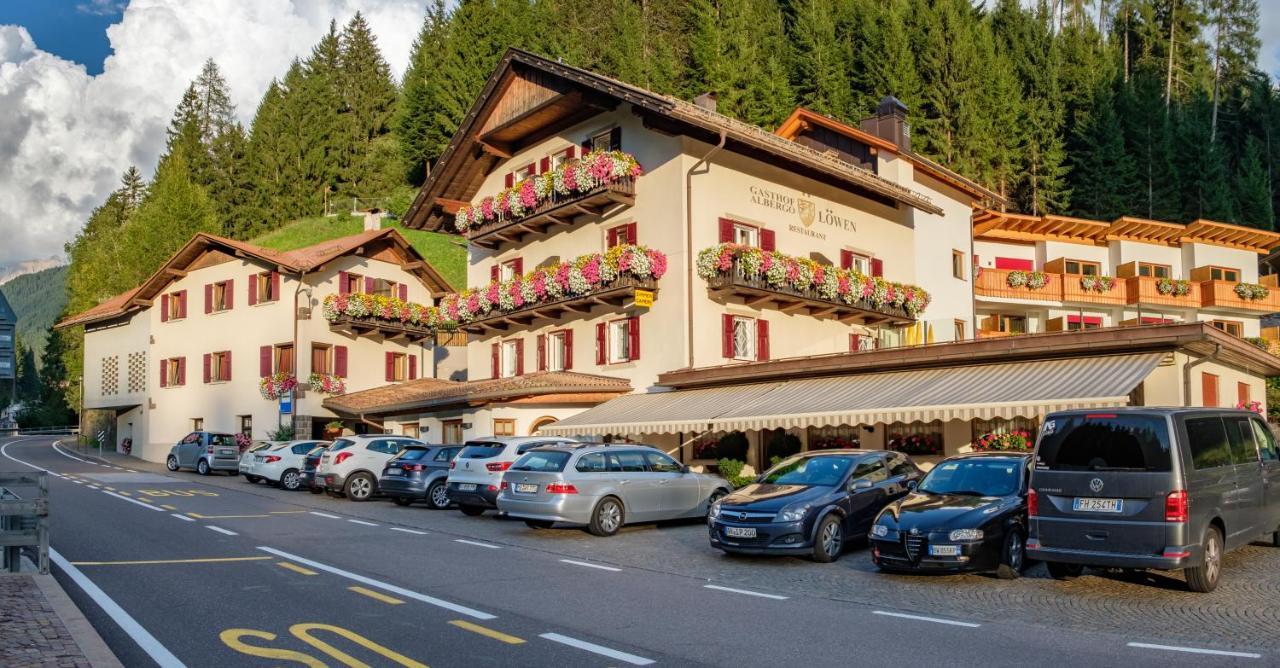 Gasthof Loewen Welschnofen Buitenkant foto