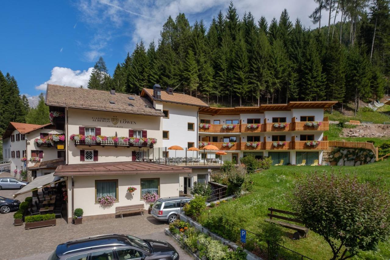 Gasthof Loewen Welschnofen Buitenkant foto